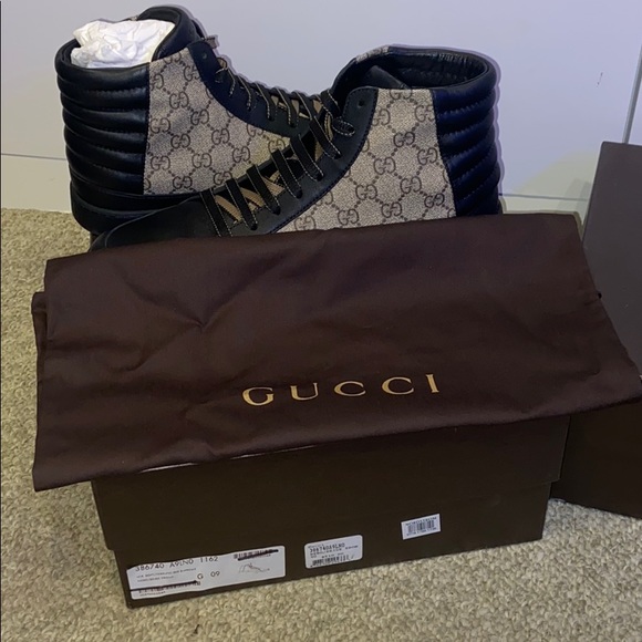 Gucci Supreme Sneakers - Picture 6 of 6